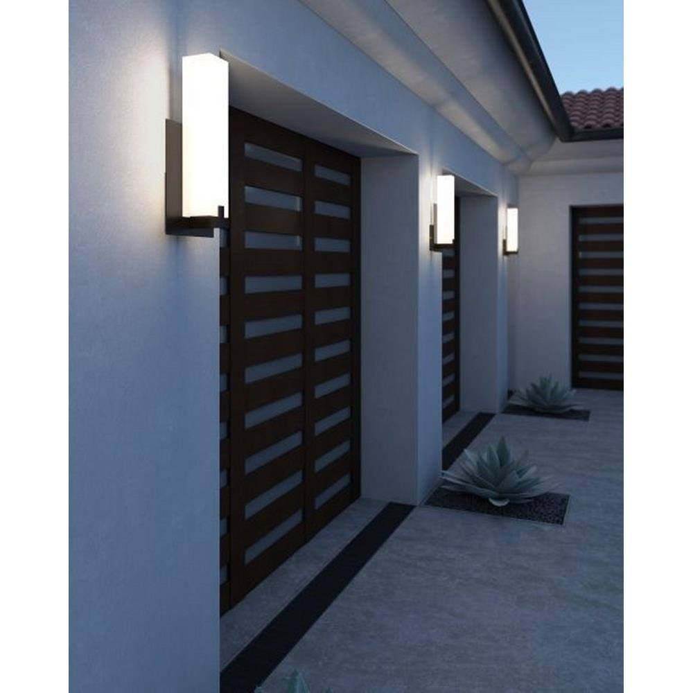 {"pim_id":"62_TechOutdoor_Cosmo18_Bronze_Residential_new_1k","sku":"62_700OWCOS-18L","media_type":"media"}