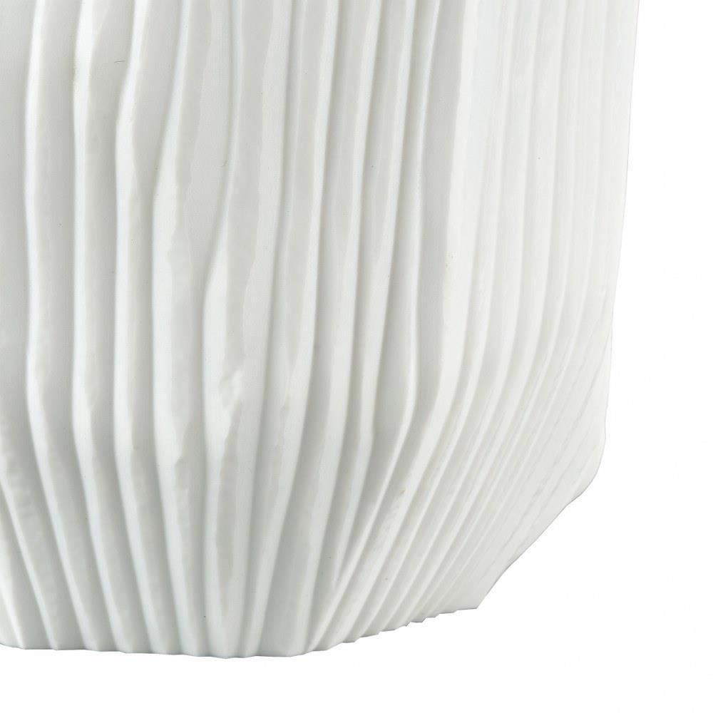 2499_H0047-10468 | media