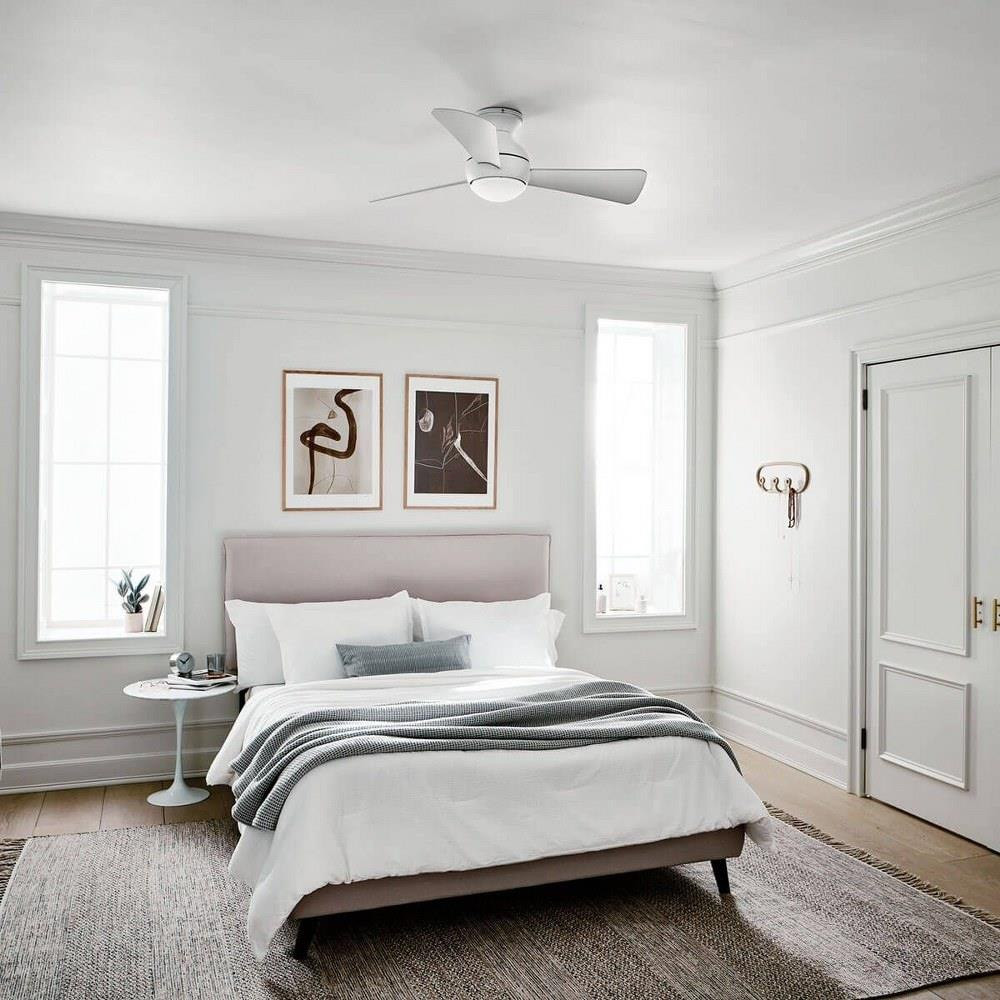 {"pim_id":"147_bedroom_sola_330151mwh_contemporary_overall_day_1b_1k","sku":"147_330151","media_type":"media"}