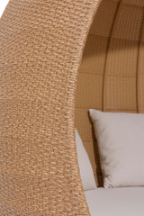 703962 | detail