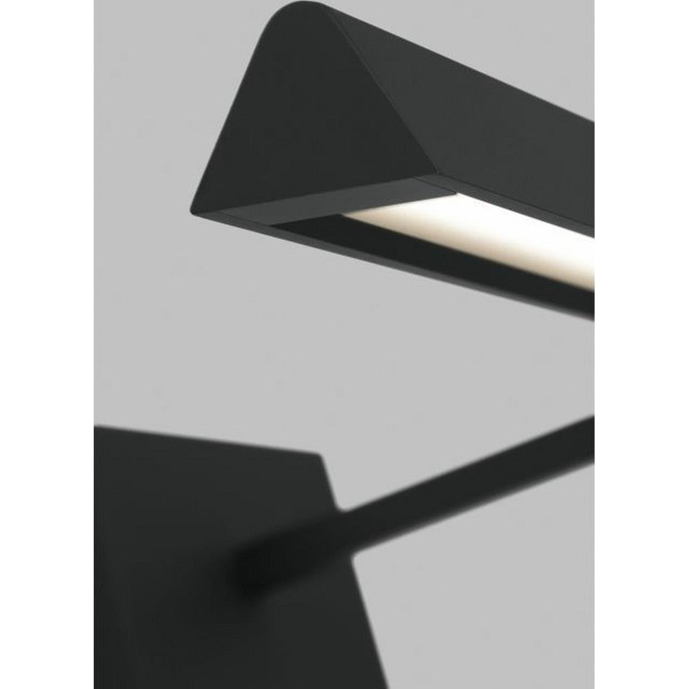 {"pim_id":"62_SL_Dessau_Wall_24_B_DET1_700DES24B_LED930_new_1k","sku":"62_700DES24B-LED930_P","media_type":"media"}