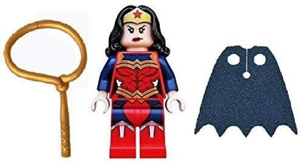 LEGO LEGO DC Superheroes Wonder Woman with Lassoo - The New 52 - Plus Blue Cape