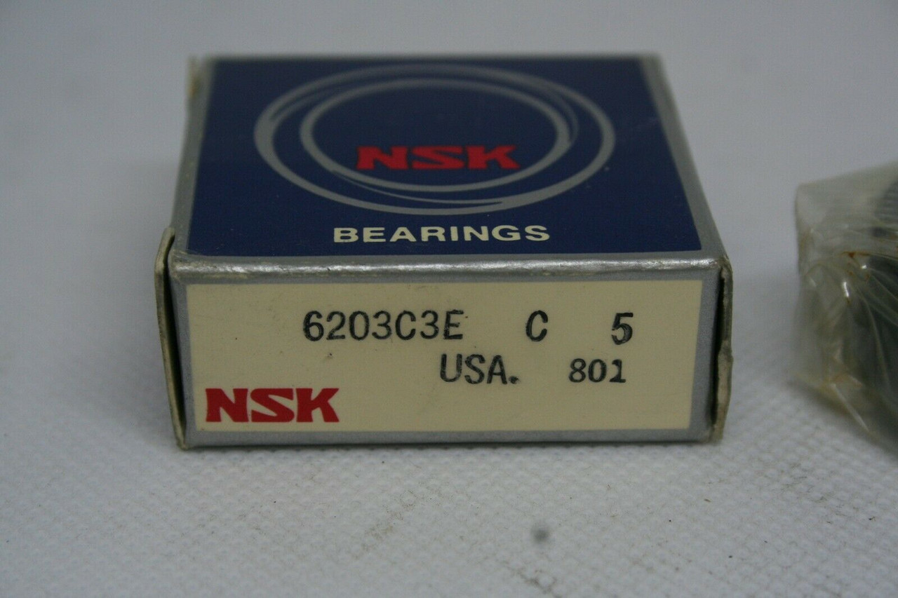 NSK MODEL 6203C3E SINGLE ROW DEEP GROOVE BALL BEARING *NEW*