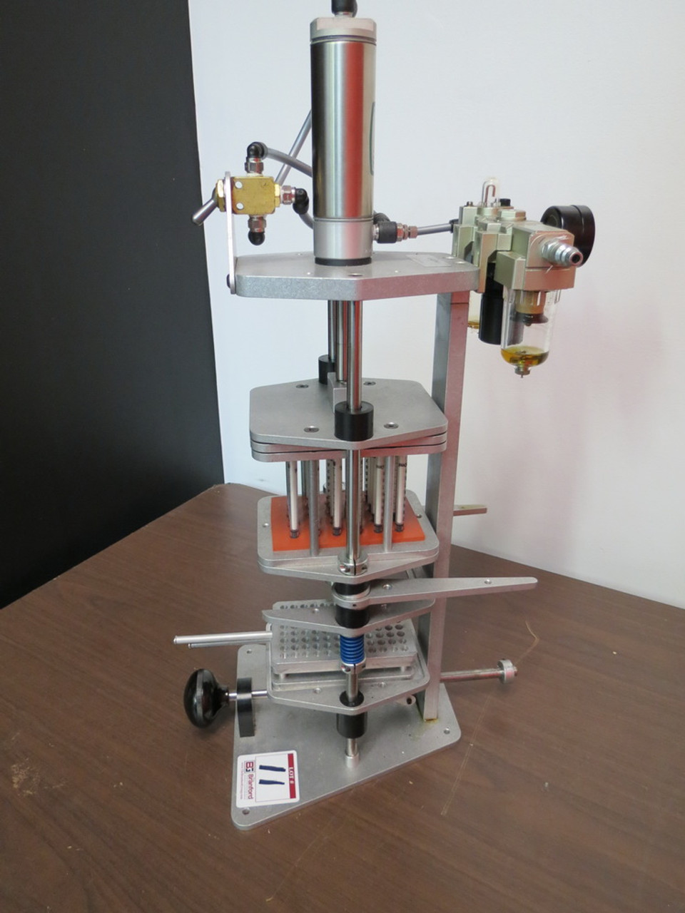 DPX Pneumatic Syringe Press