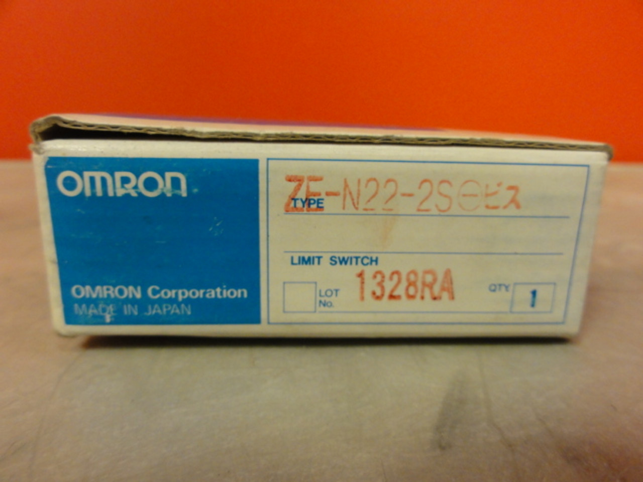 OMRON Type ZE-N22-2SOE2 Limit Switch