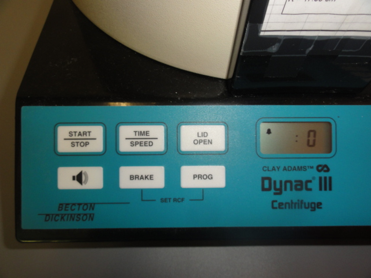 Clay Adams 420104 Dynac III Centrifuge, 8 Positions, 0901 Tubes