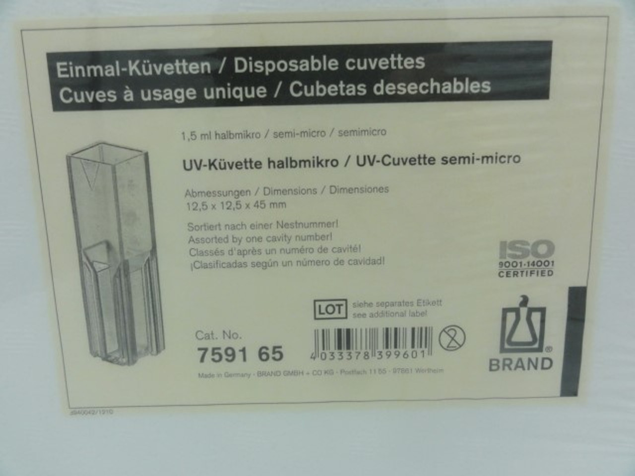 (3) BrandTech 759165 UV-Cuvette Semi-Micro, 100/Pack , 1.5 ml