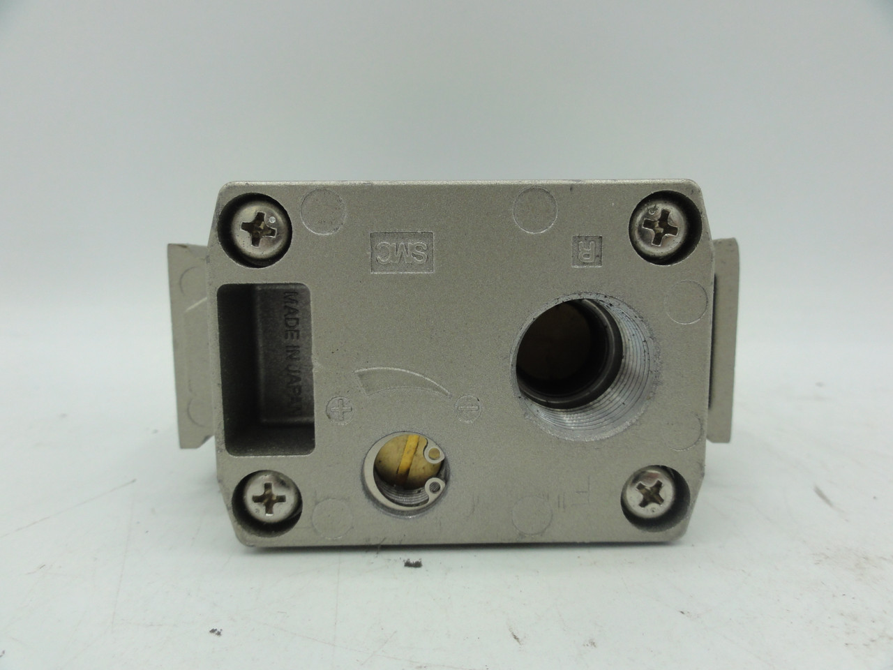 そら　④ SMC AV4000-F04-5YO-Q Soft Start Up Valve
