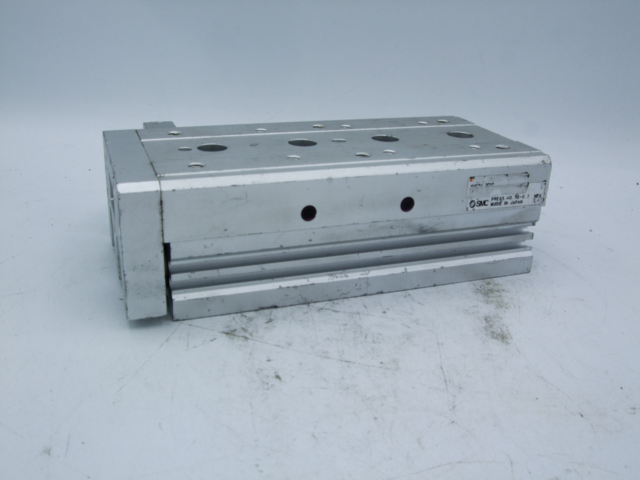 SMC MXS20-35AS Pneumatic Cylinder Slide Table