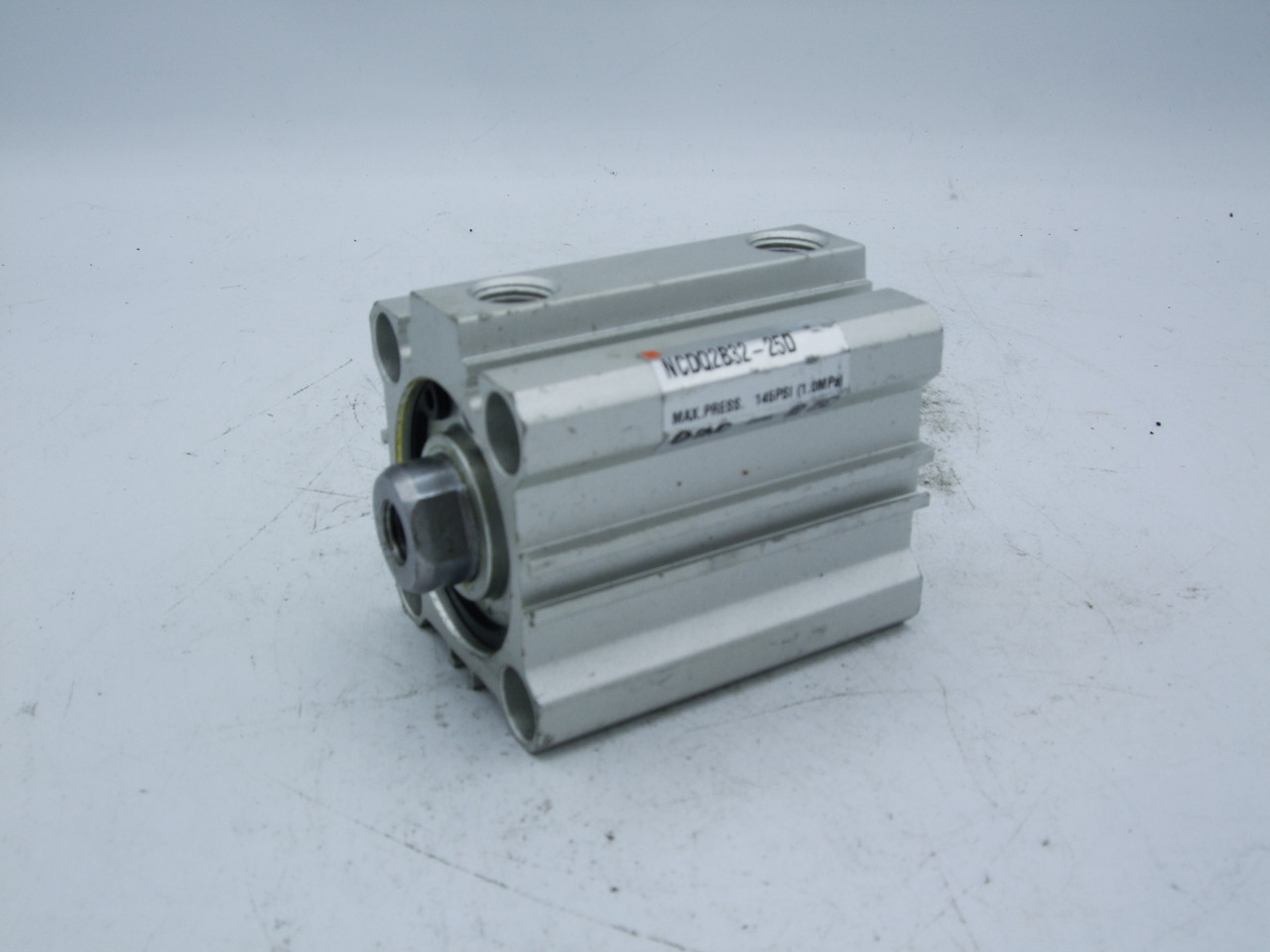 SMC NCDQ2B32-25D Compact Pneumatic Cylinder