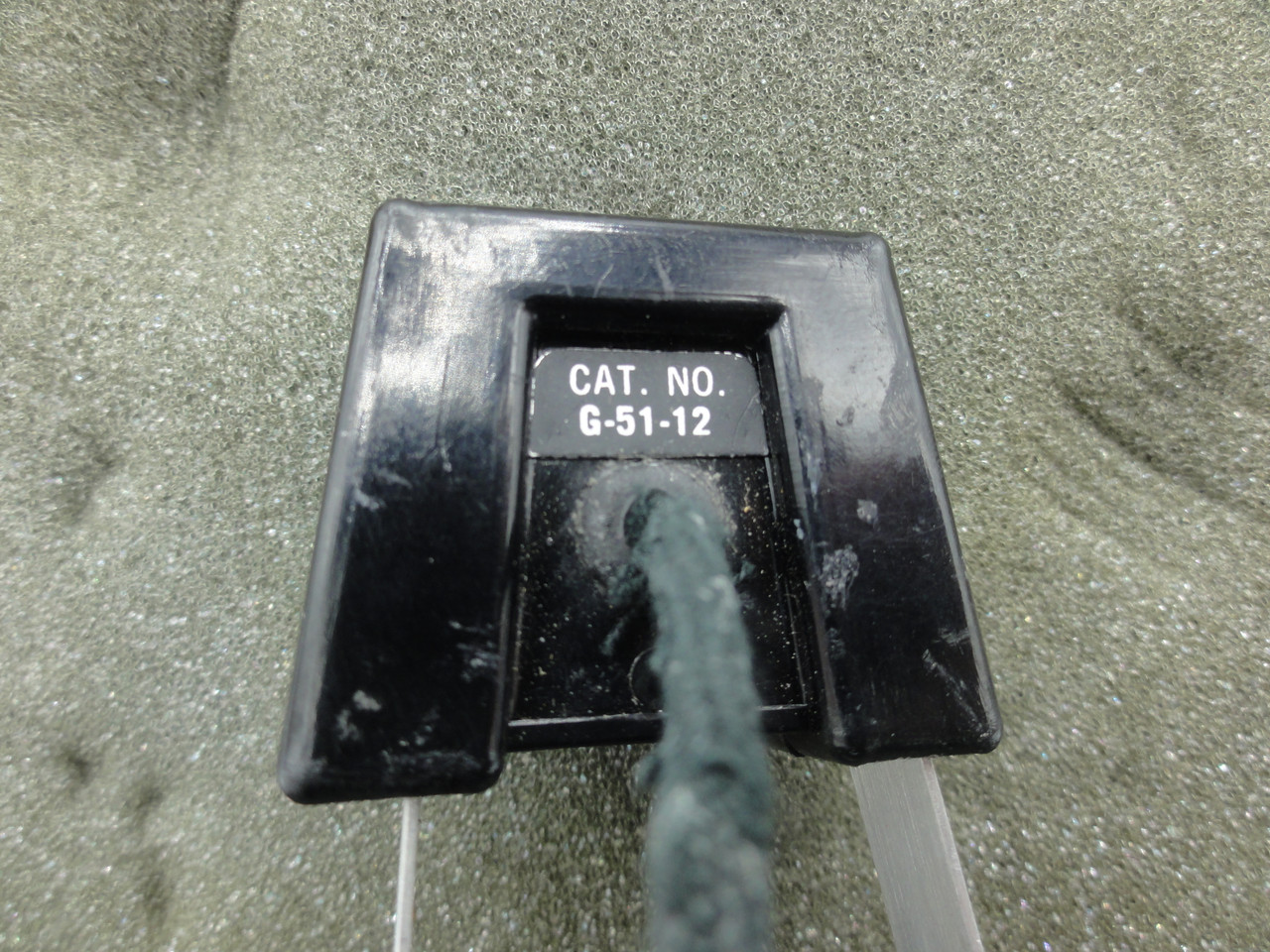 Instron Cat. No. G-51-12 Strain Gage Extensometer