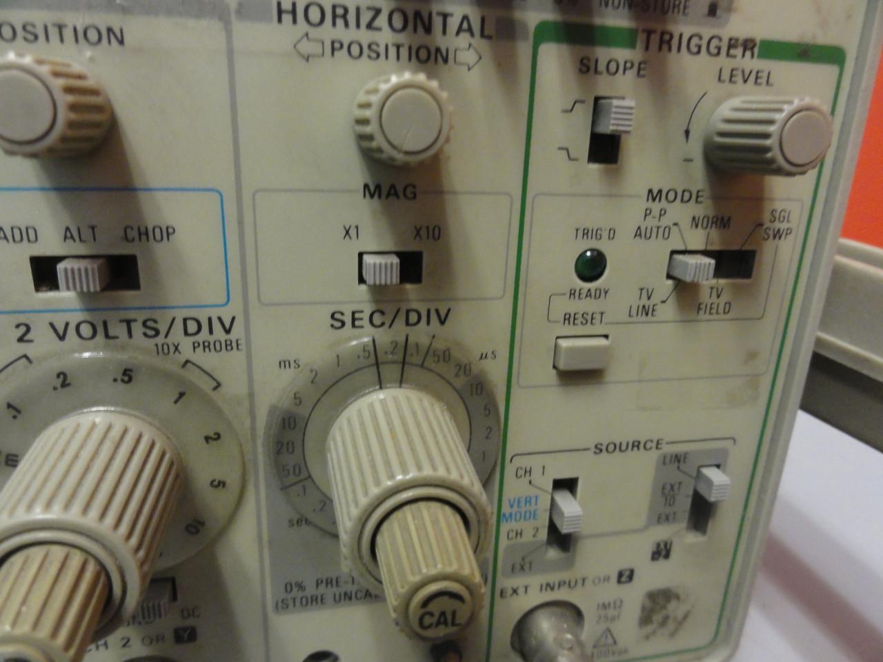 Tektronix 2201 Digital Storage Oscilloscope