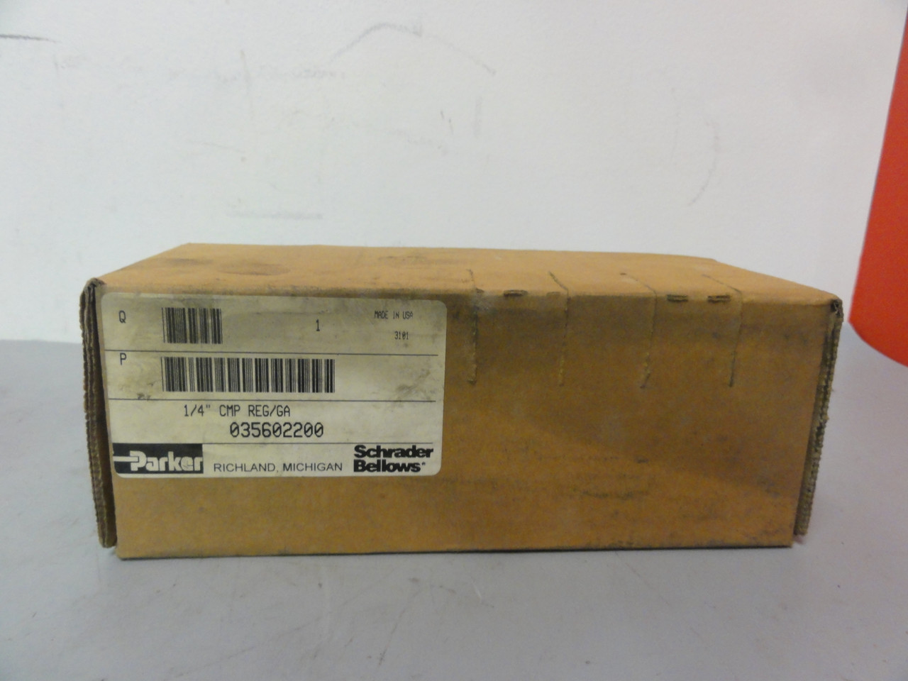 Parker 035602200 1/4" CMP REG/GA- New (Unopened)