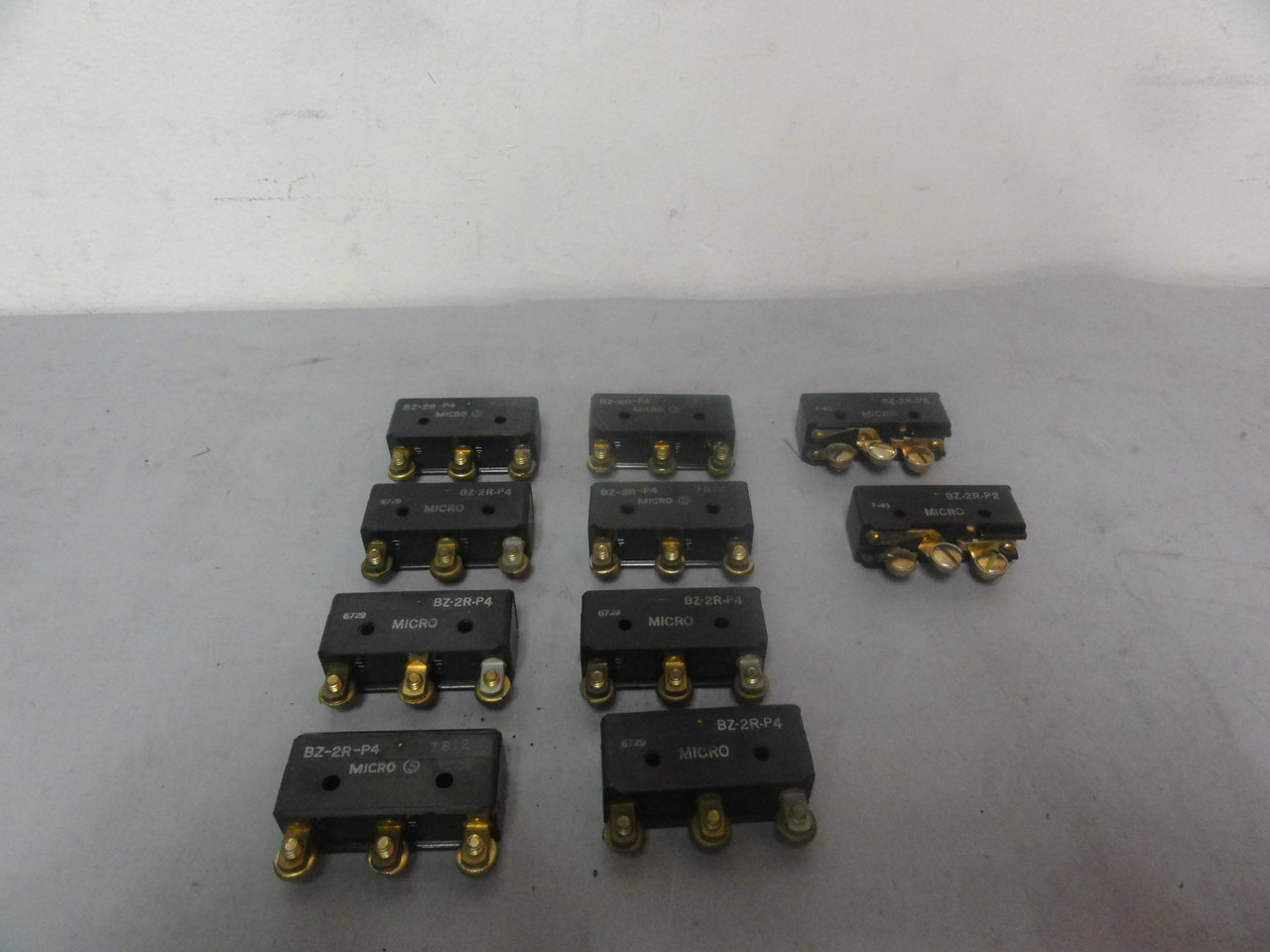Honeywell Microswitch Limit Switches (Lot of 10) 8 BZ-2R-P4, 2 BZ-2R-P2