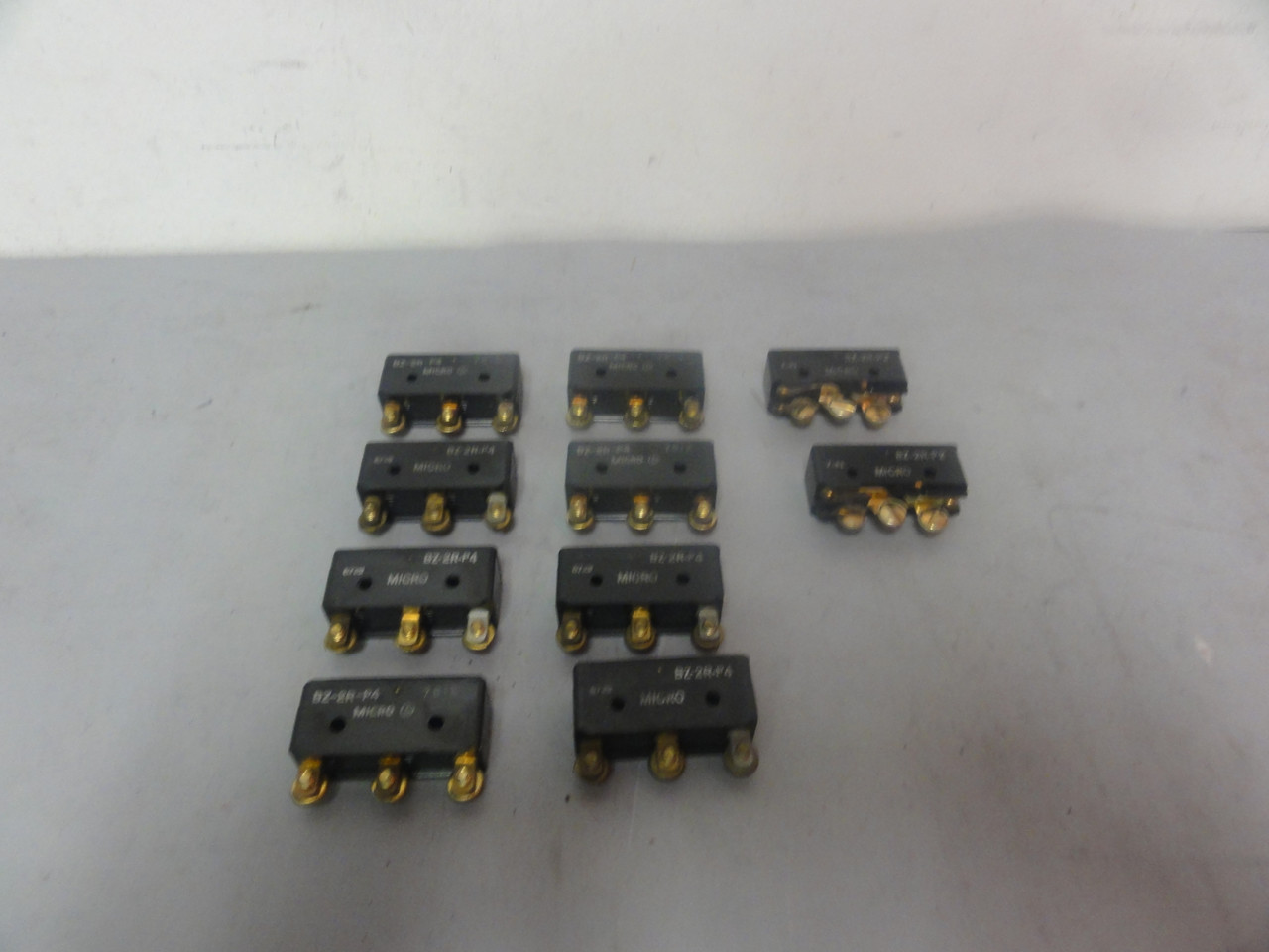 Honeywell Microswitch Limit Switches (Lot of 10) 8 BZ-2R-P4, 2 BZ-2R-P2