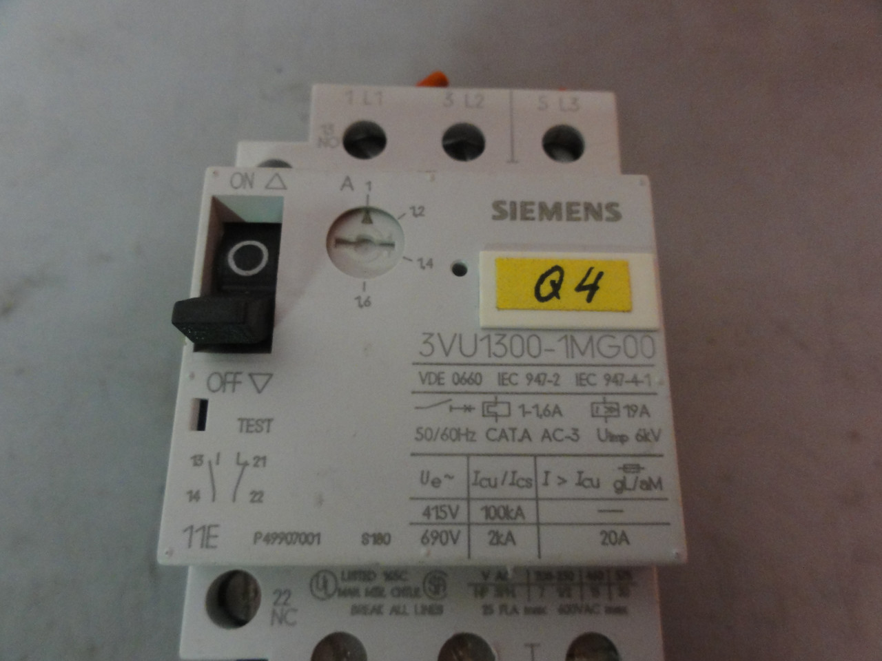 Siemens 3VU1300-1MG00 Circuit Breaker