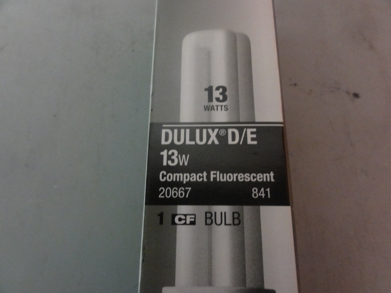 Sylvania 20667 13W Dulux D/E Compact Fluorescent Bulb - New