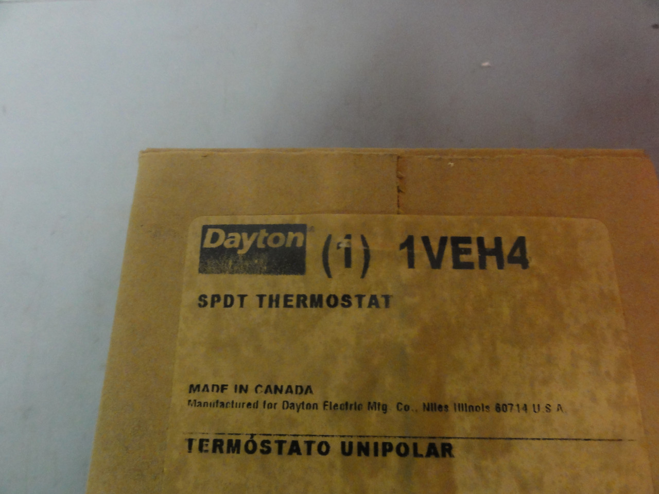 Dayton 1VEH4 SPDT Thermostat- Brand New (Unopened)