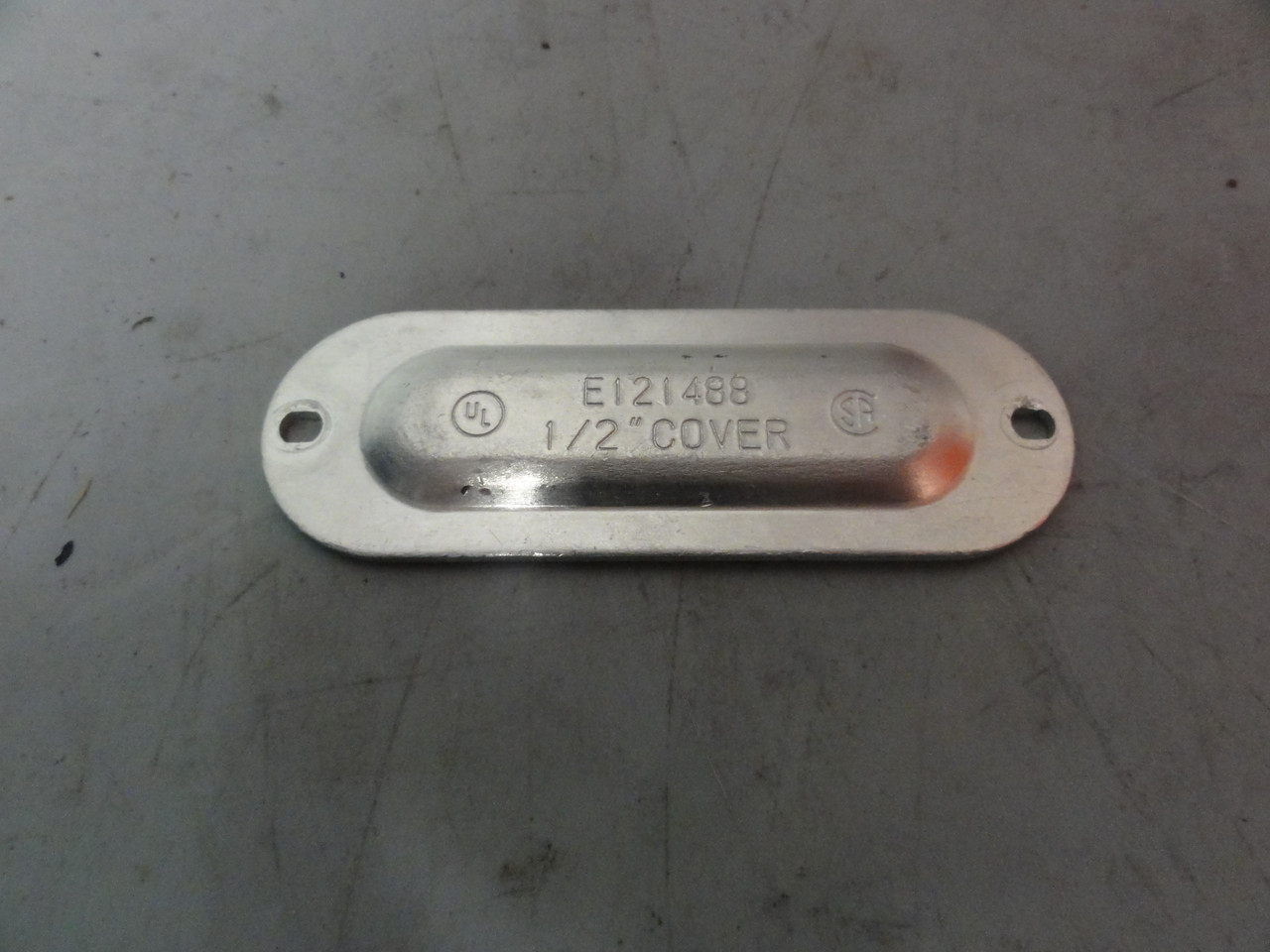 E121488 1/2" Conduit Cover