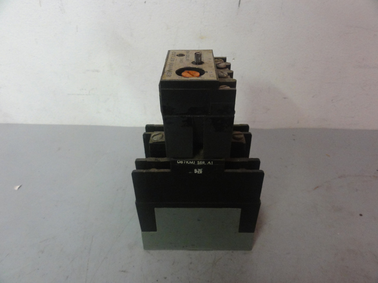 Cutler Hammer D23MB Relay Type M With D87XEL30 On-Delay Timer