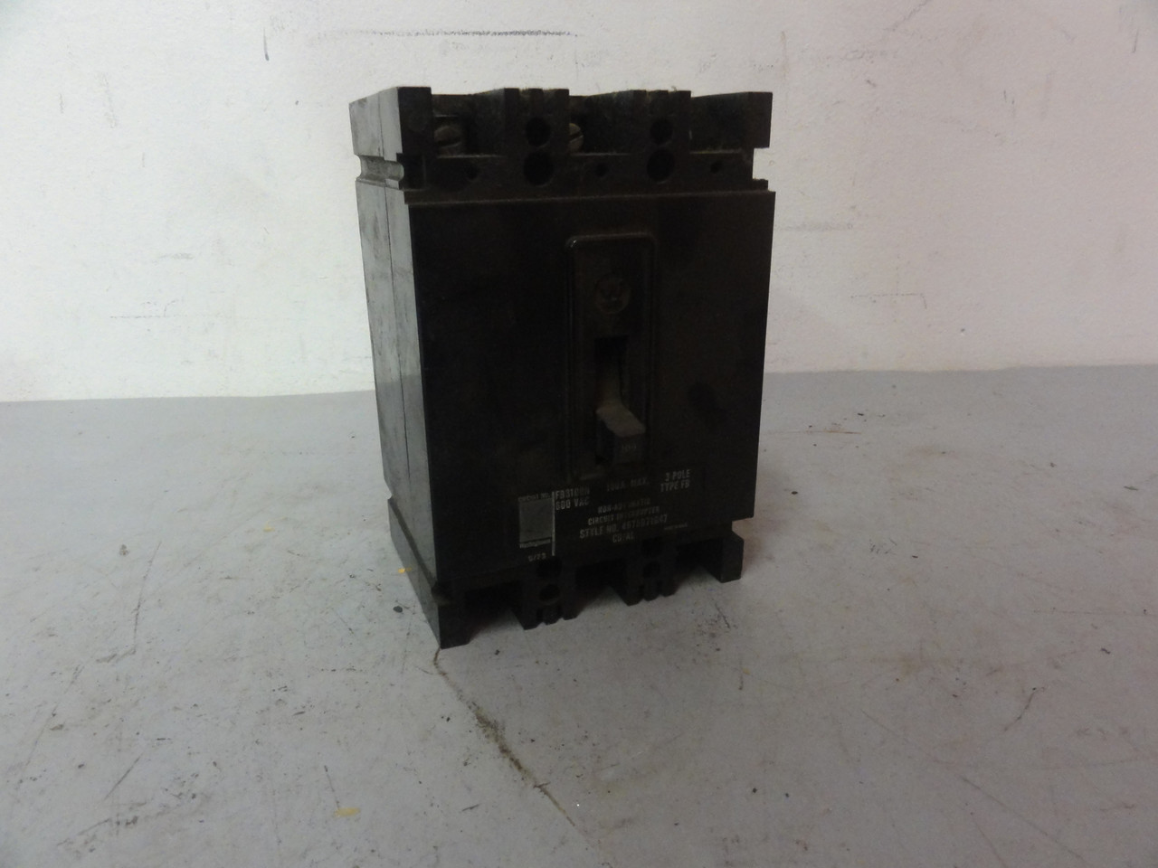 Westinghouse FB-series FB3100N 3 Pole 100 Amp 600V Molded Case Circuit Breaker
