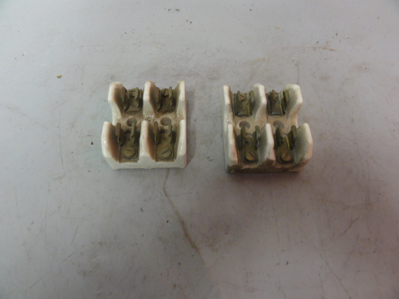 Buss 2604 Ceramic Fuse Block Holder 30A 250V (Lot of 2)