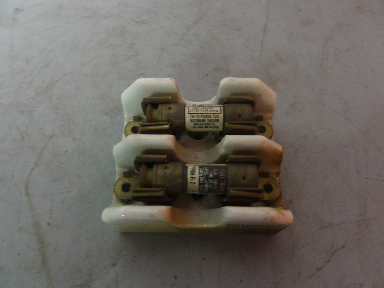 Buss 388-402 X29414 Ceramic Fuse Holder With Two Fusetron FRN-R-2 Fuses