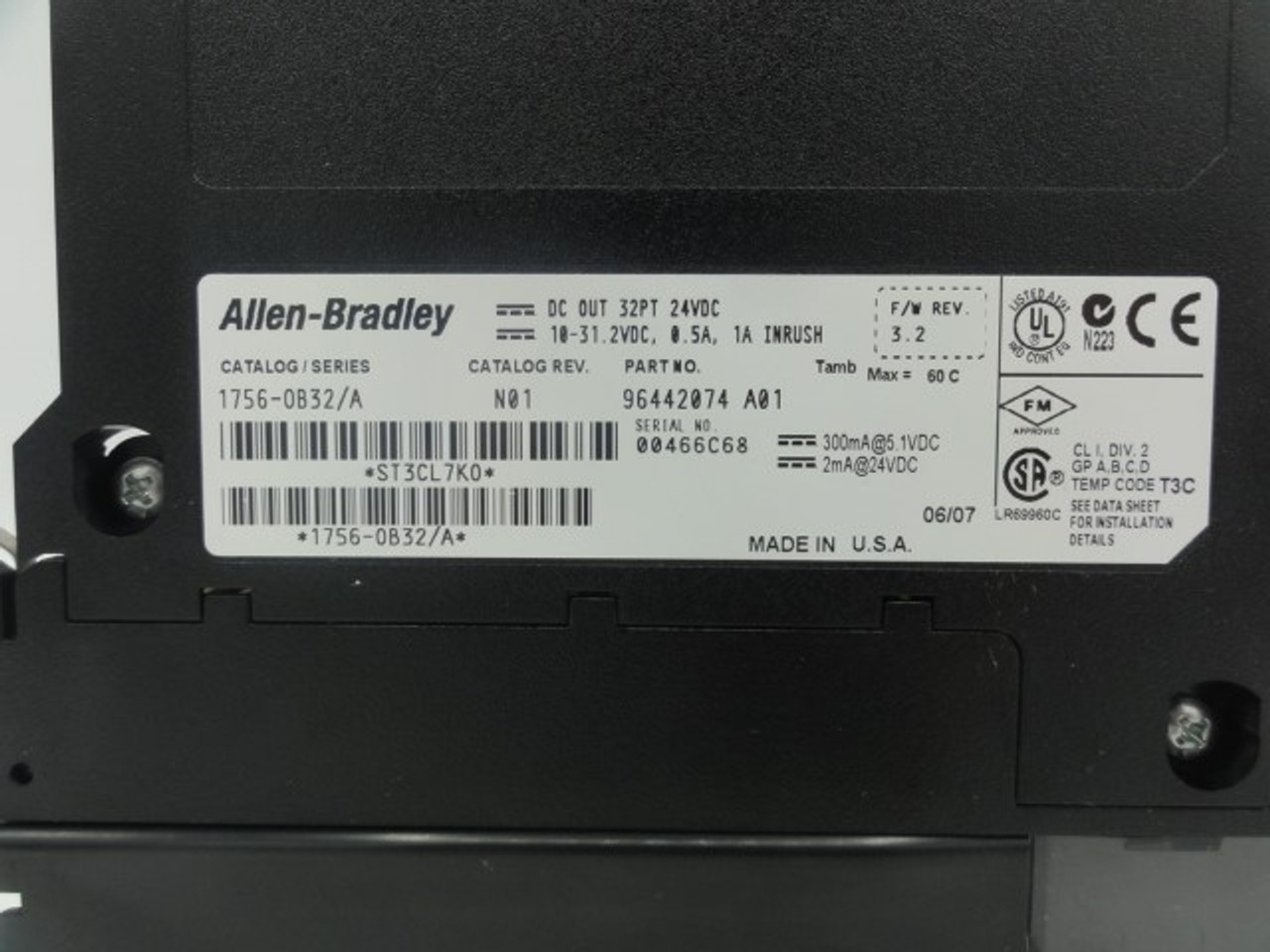 Allen Bradley 1756-OB32/A DC Output Module