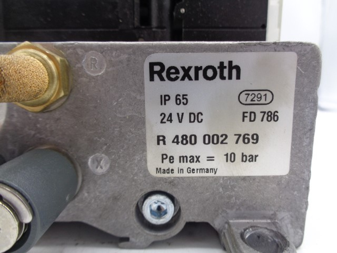 Rexroth R 480 002 769 Manifold Block w/ (7) 0 820 055 052 Solenoid Valves and Rexroth RMV-DP/F