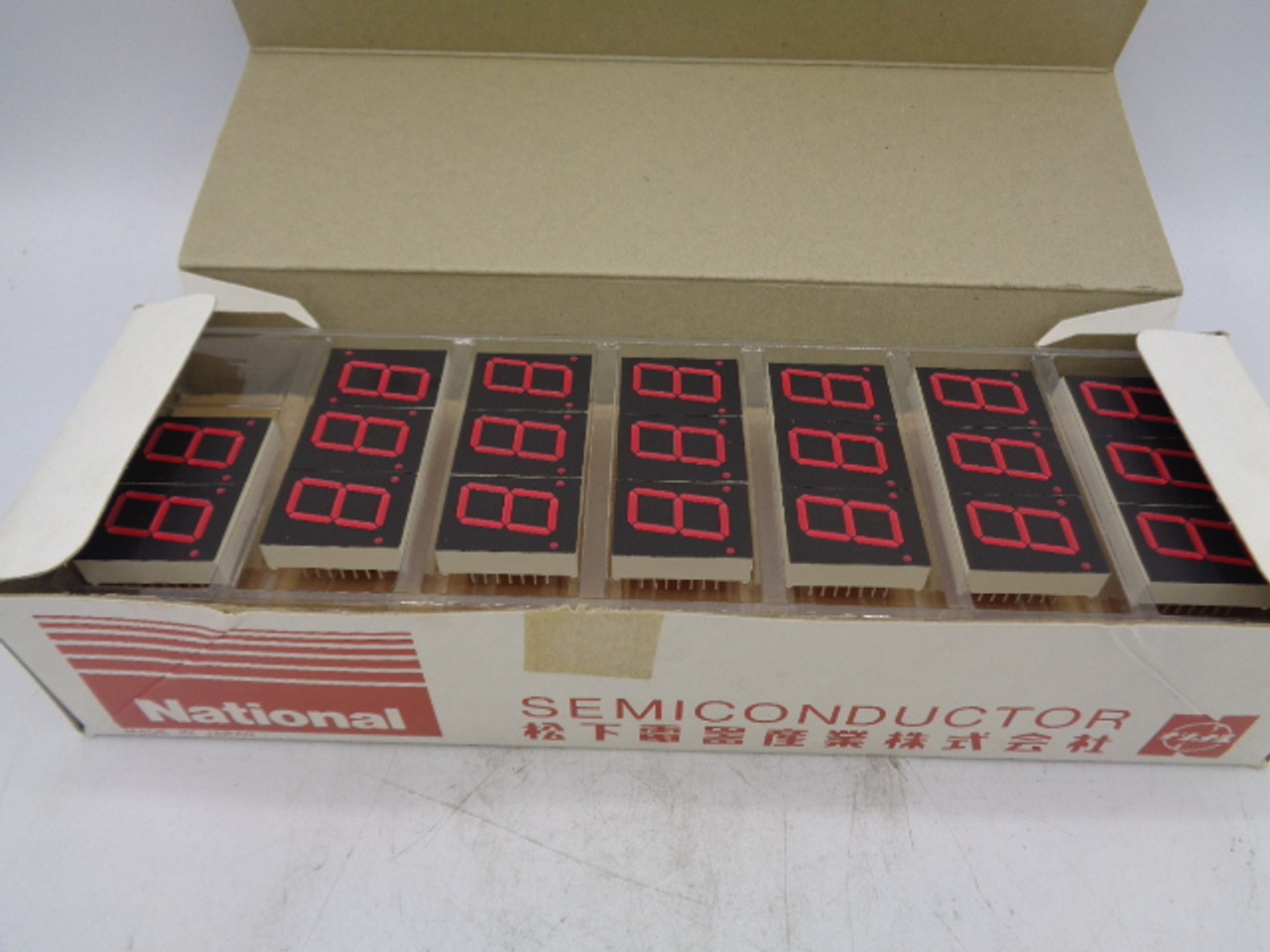 (40) National Semiconductor LN518RA Red One-Digit LED Display