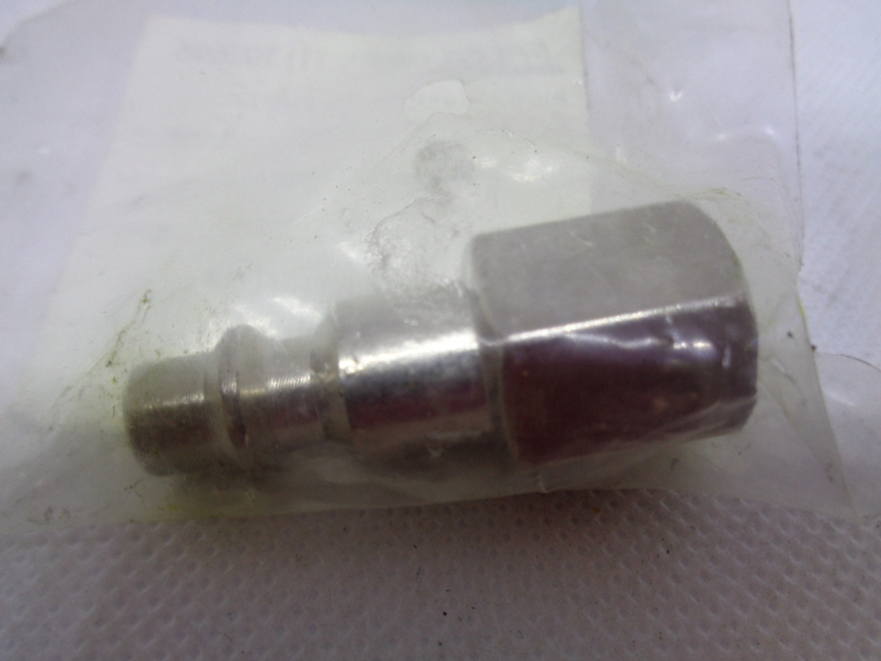 Speedaire 30E696 Plug, Industrial, 1/4 FNPT - NEW