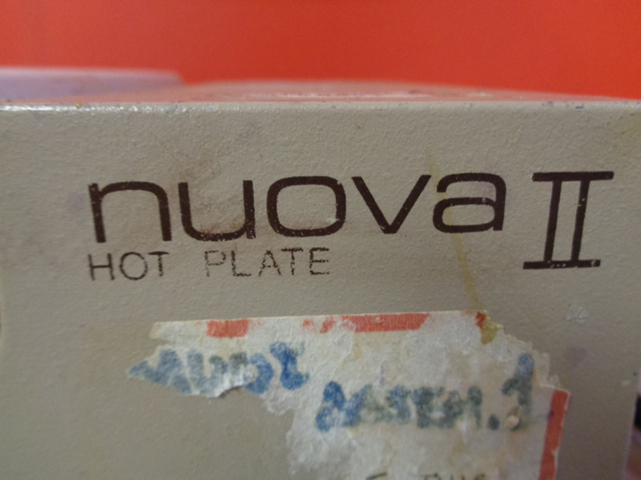 Thermolyne HP18325 Nuova II White Ceramic 7"x7" Hot Plate