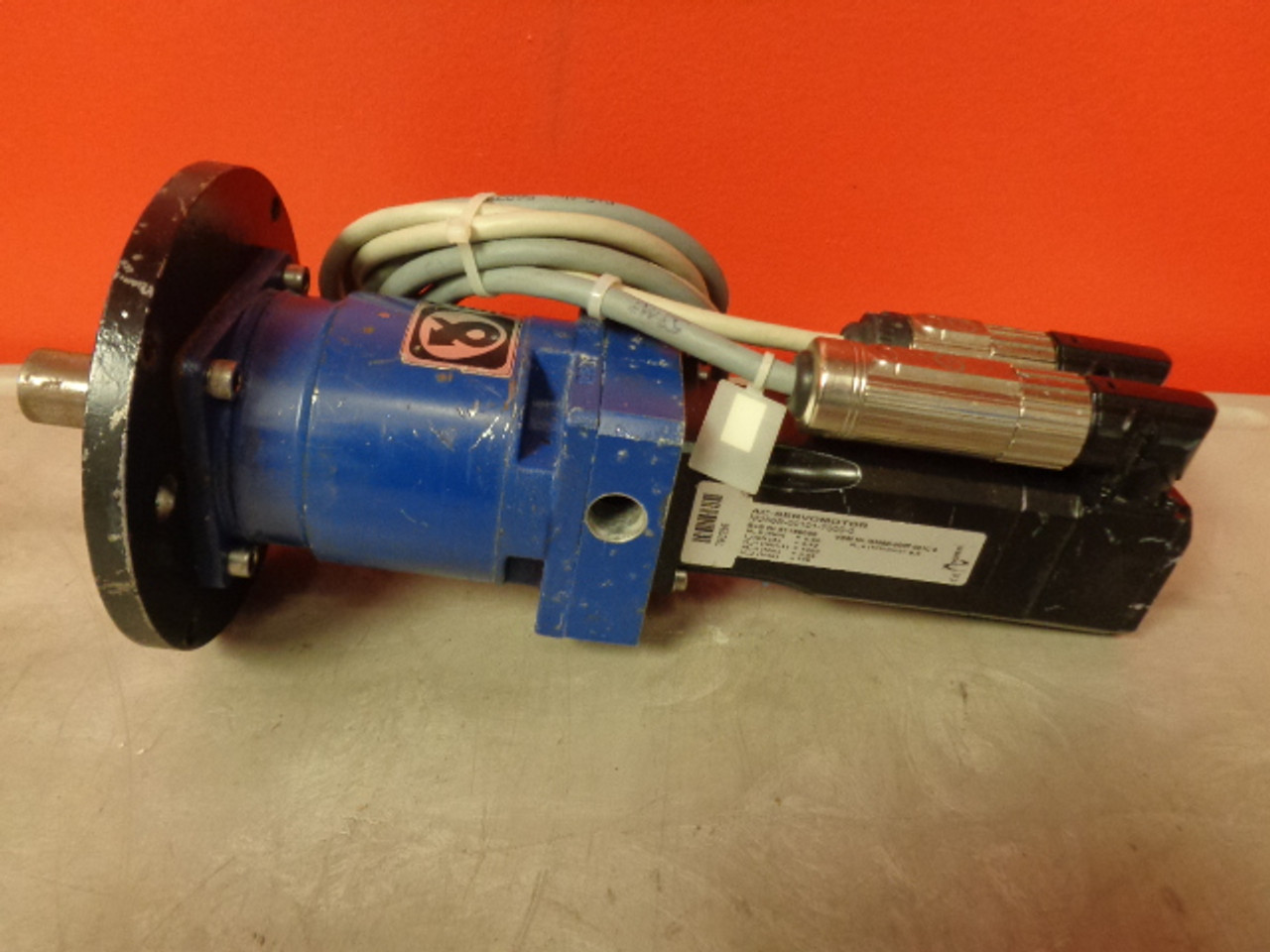 Bautz / Vues Type: M256B-00101-7000-0 AC - Servomotor w/ Alpha Gear Head