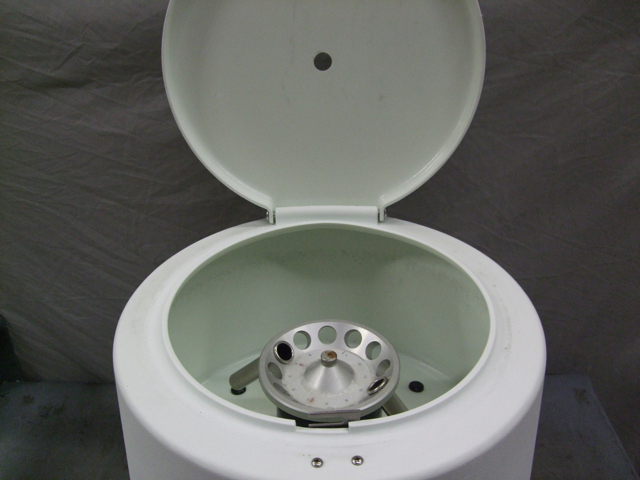 Fisher Scientific 225 Centrific Centrifuge - *Used*