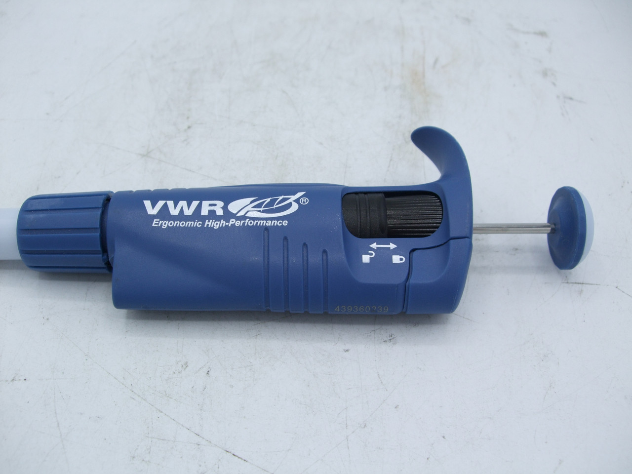 VWR 1000 ul Adjustable Pipette