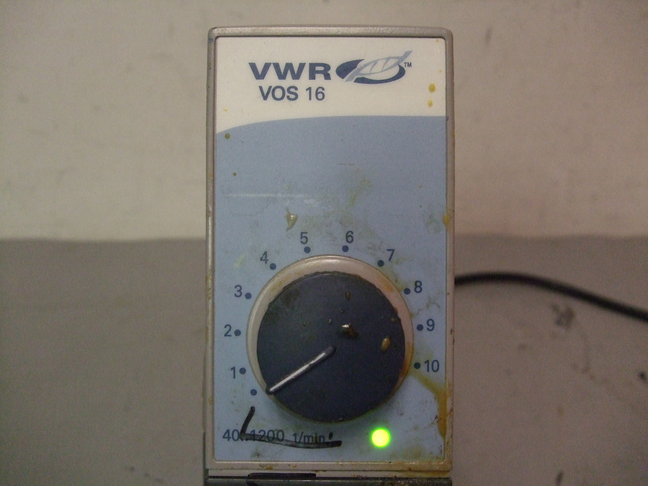 VWR Model VOS 16 B 341 Variable Speed Overhead Lab Stirrer