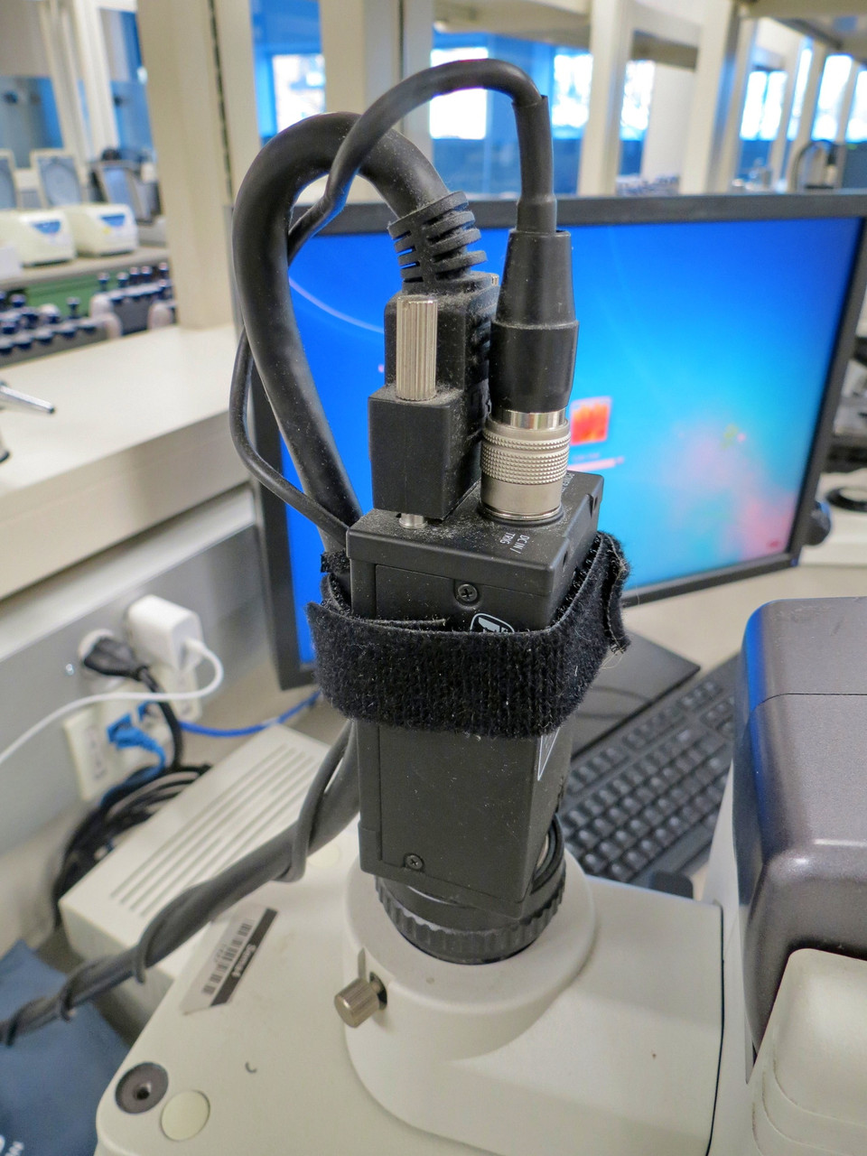 Nikon Eclipse Ci-S Microscope, w/ HP/Leica Z420 Workstation PC