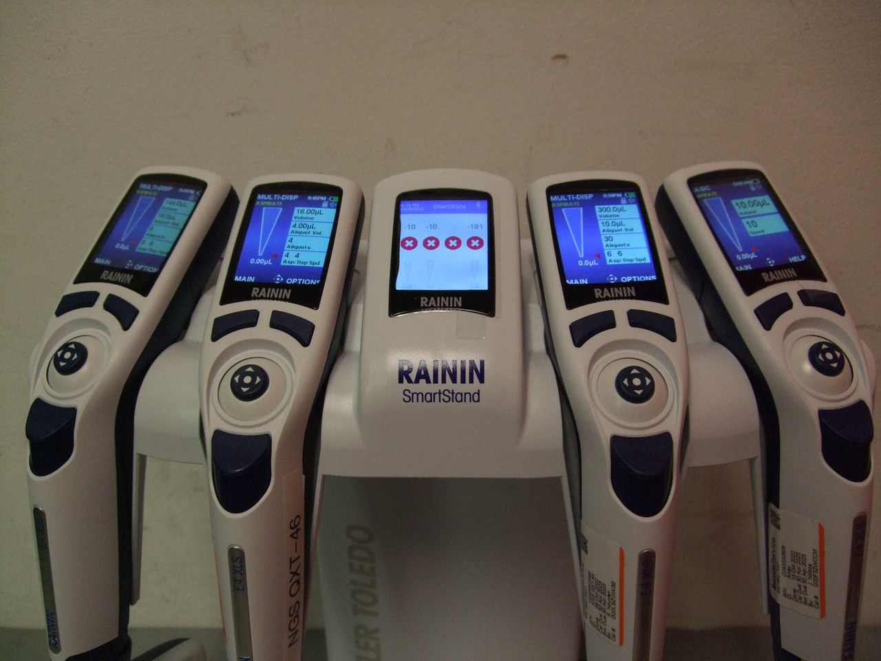 Mettler Toledo Rainin Smart Stand w/ 4 Rainin E4 XLS Electronic Pipettes