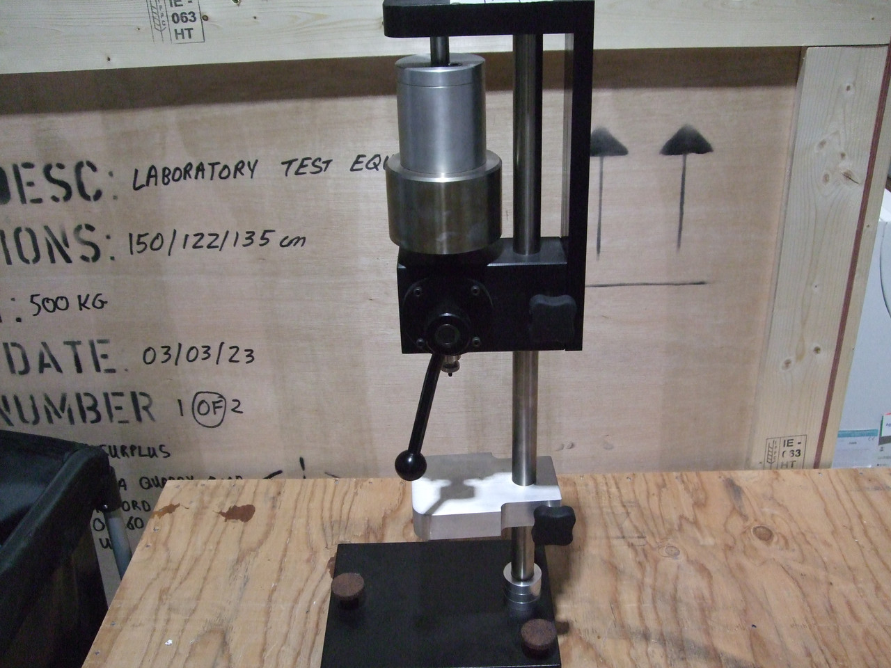 PTC Durometer Operating Stand 7000A ASTM Type 2 Indenter to Specimen S/N 3414