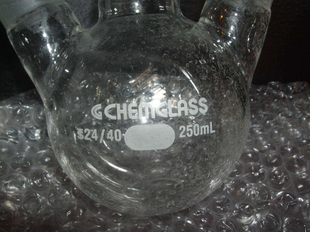 Chemglass 24/40 Glass Angled 3-Neck 500mL Heavy Wall Round Bottom Flask CG-1524-05