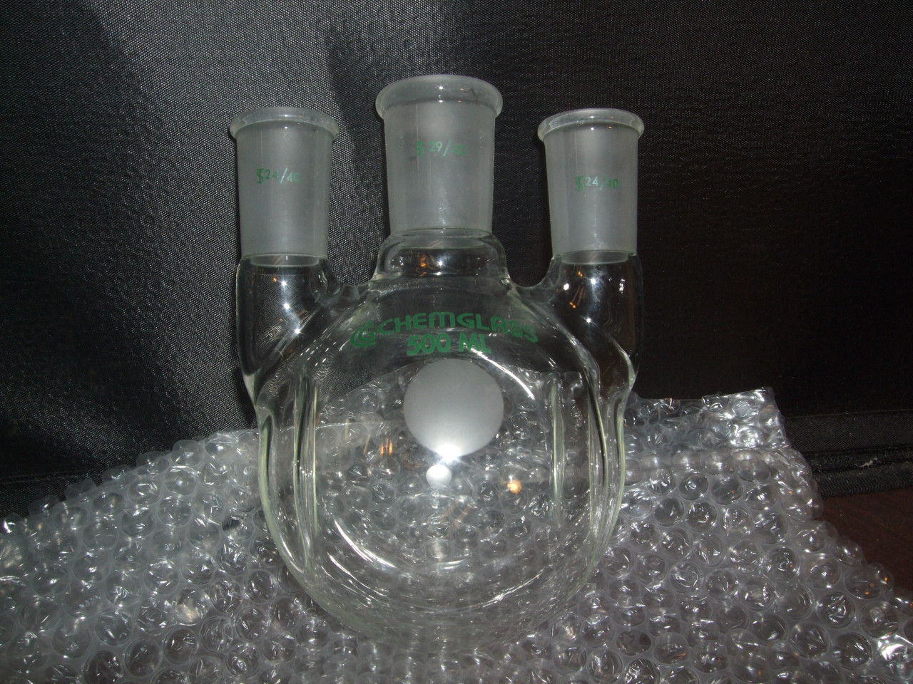 Chemglass 500mL 3-Neck RBF, 1-CN 24/40 Outer, 2-SN 24/40 Outer CG-1522-40