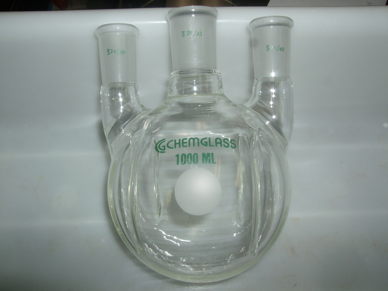 Chemglass CG-1525-07 Flask, Round Bottom, 1000mL, Heavy Wall, 3-Neck, 29/42 CN - 24/40 SNs, Vertical