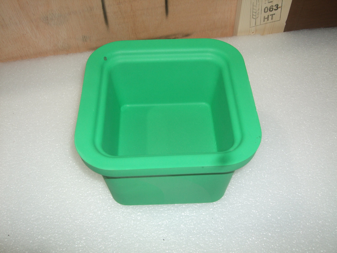 Corp Magic 50-136-7772 Touch 2 Ice Pan, Green, 1 Liter Capacity