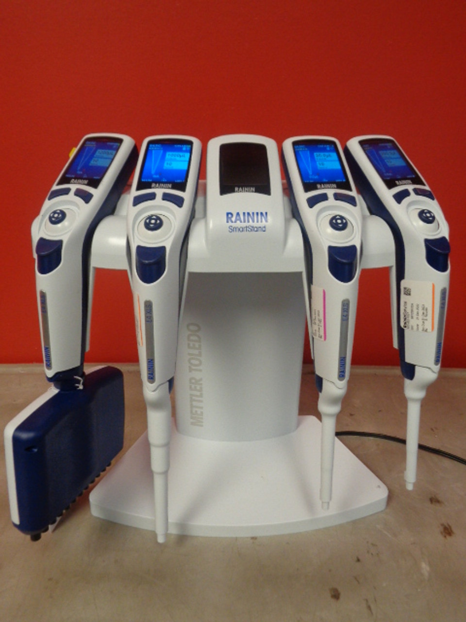 Mettler Toledo SmartStand SCSB w/ 4 Rainin E4 XLS Digital Pipettes