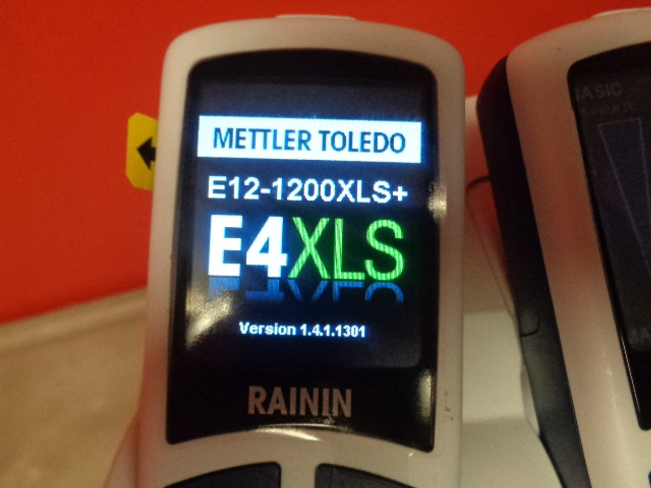 Mettler Toledo SmartStand SCS-B w/ 4 Rainin E4 XLS Digital Pipettes