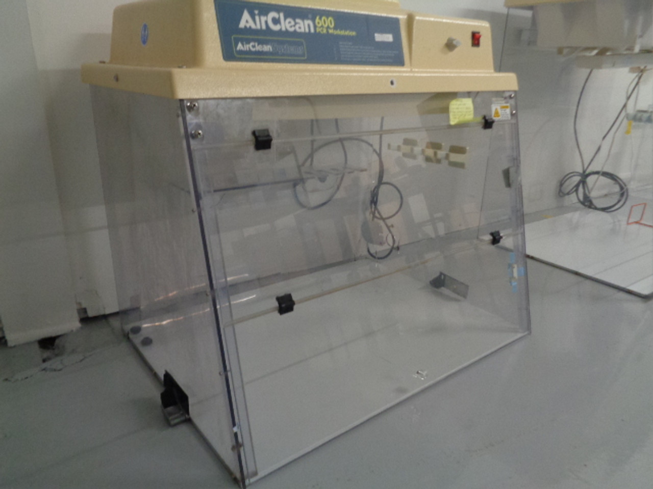 AirClean Systems 600 PCR Workstation, 32x24x30"H