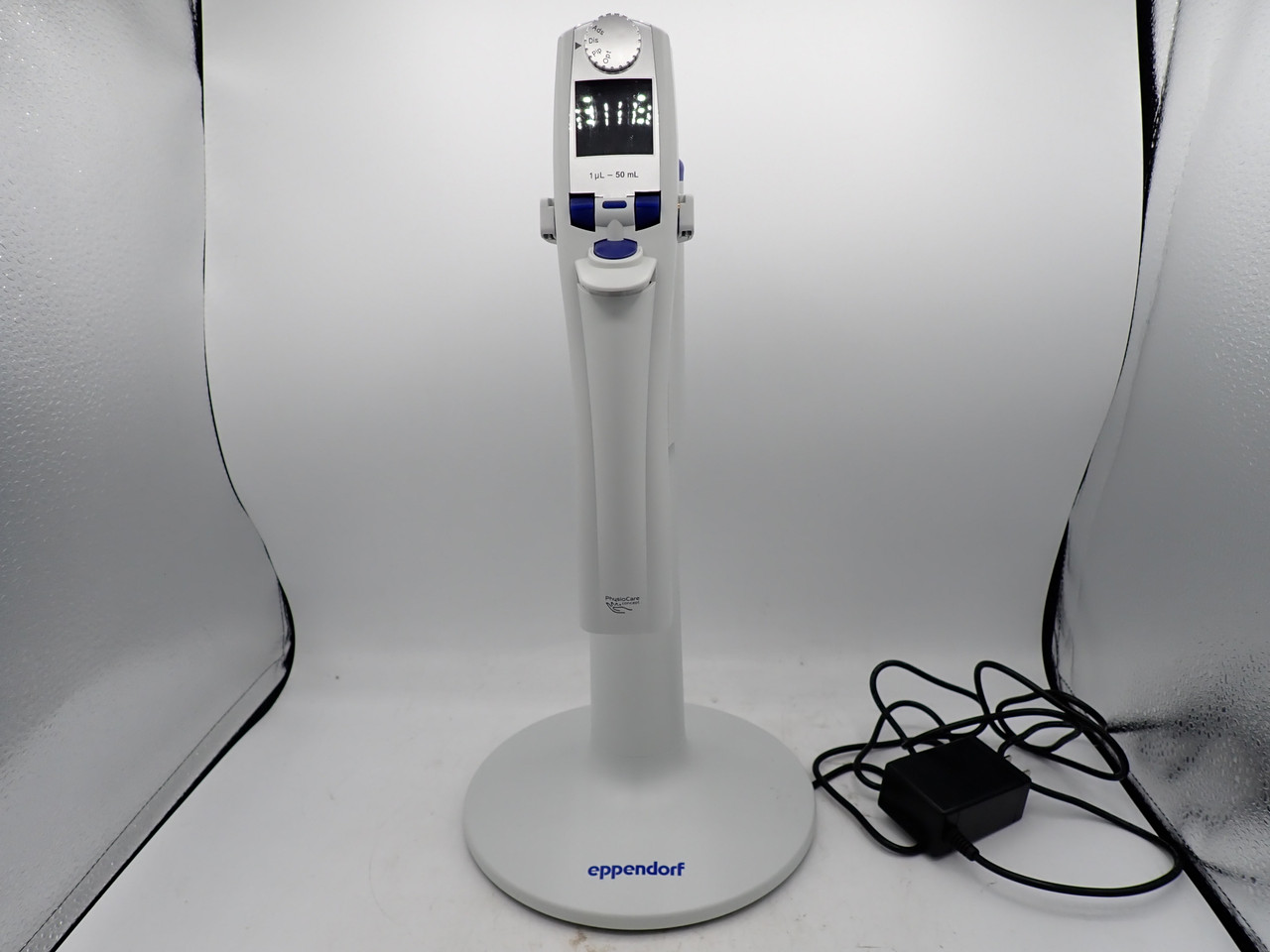 Eppendorf Repeater E3 Electronic Pipette W/ Charger and Stand