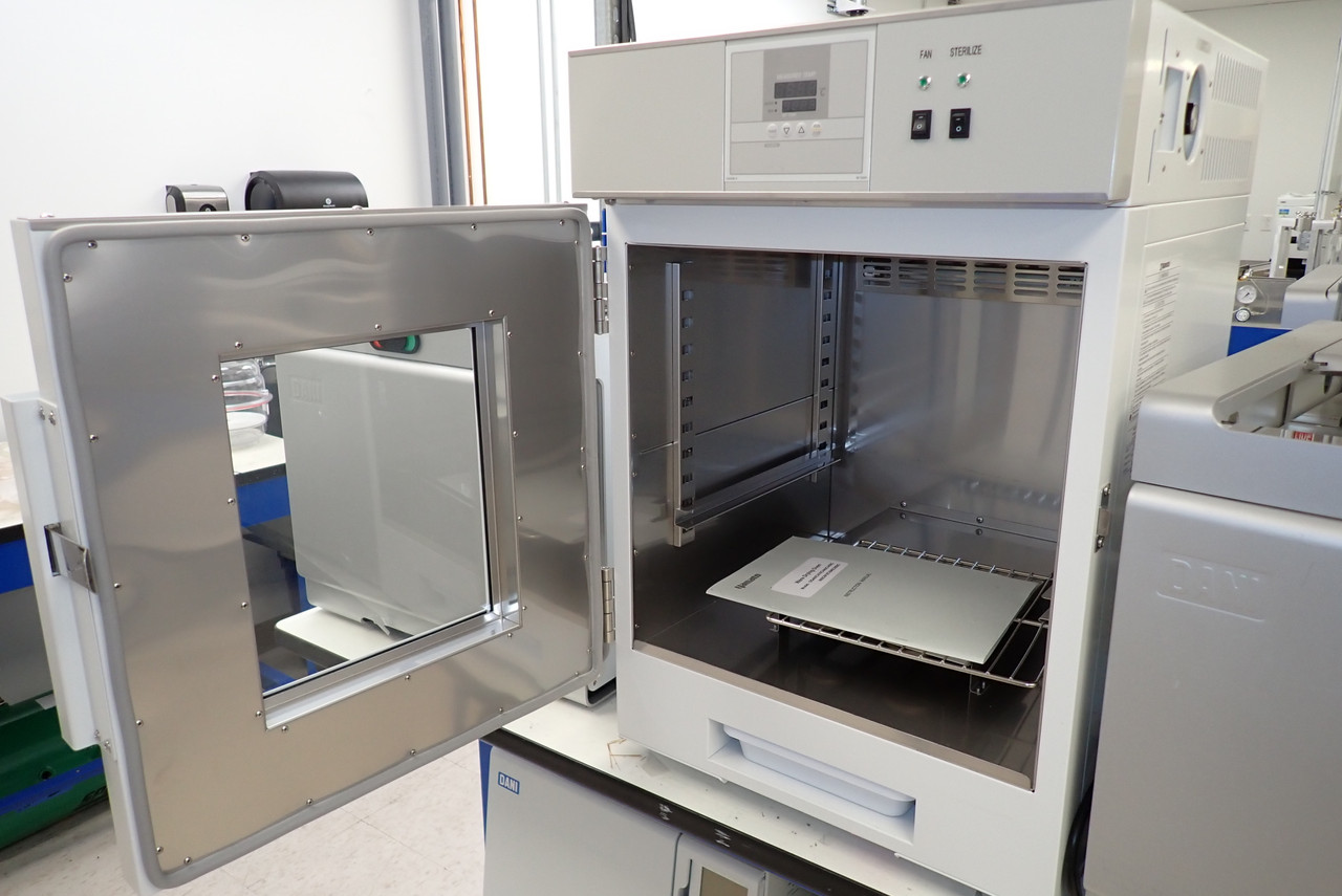 Yamato Model No. DG440C Ware Drying Oven