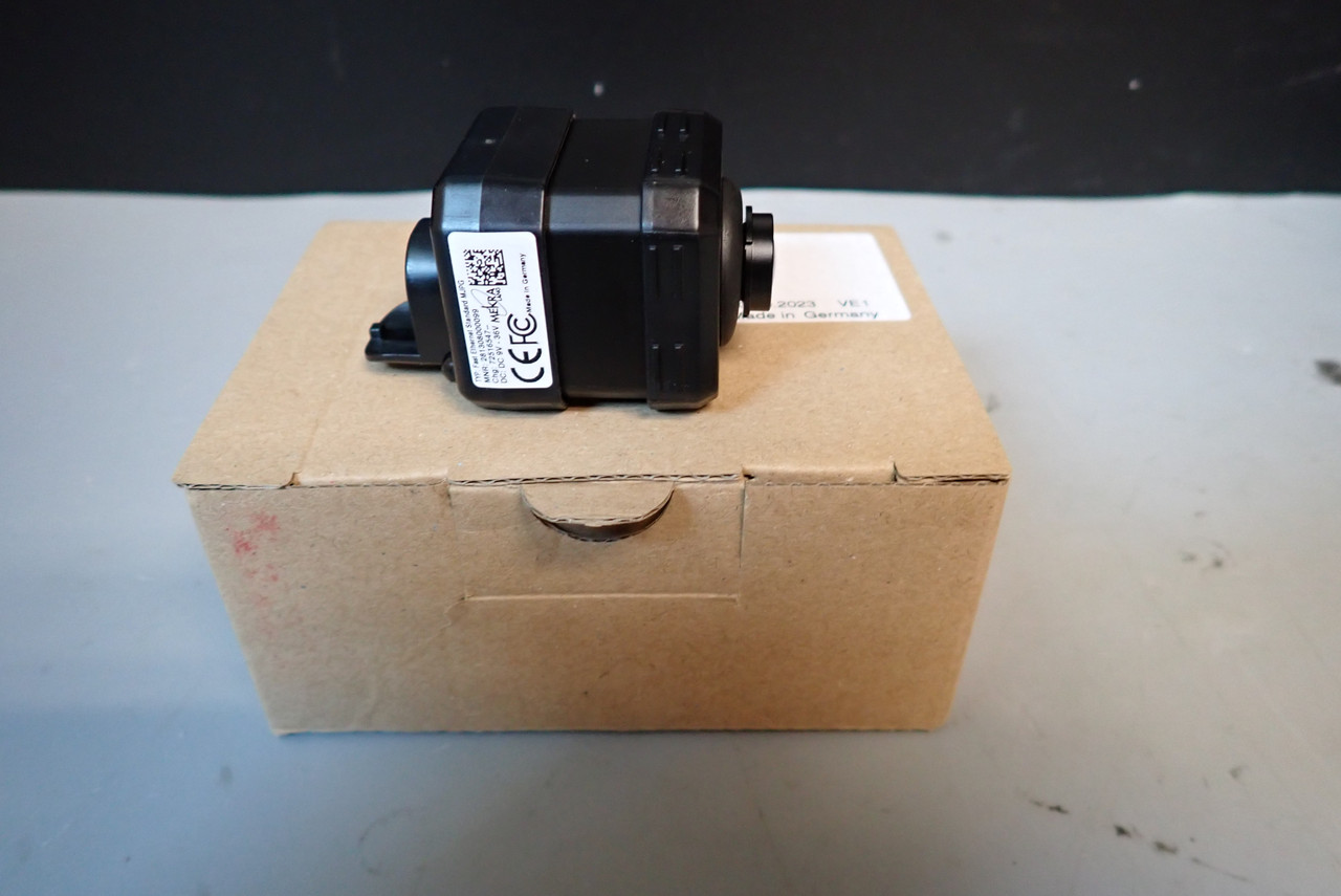 Mekra Lang Group 10R-058627 Camera Monitor System