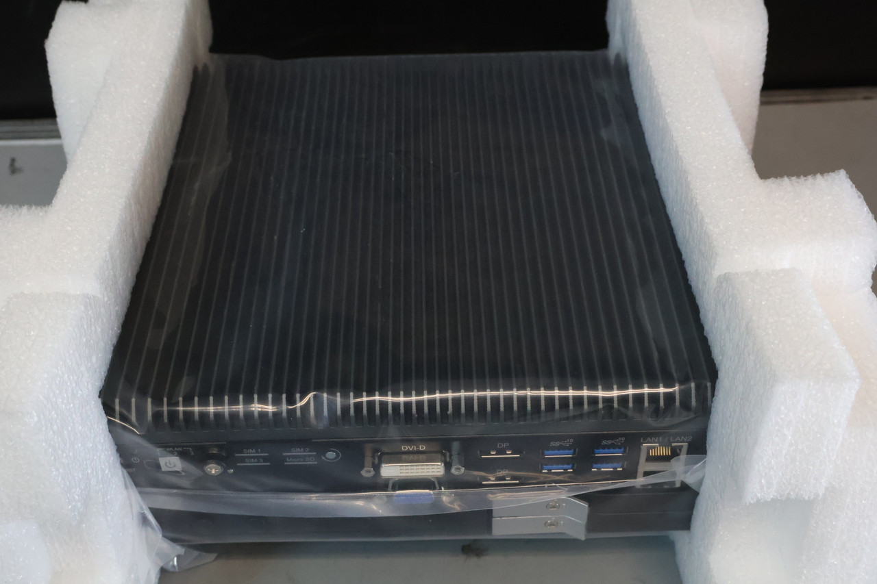 Vecow ECX-2210M-10700TEW32-PHA Core Processor